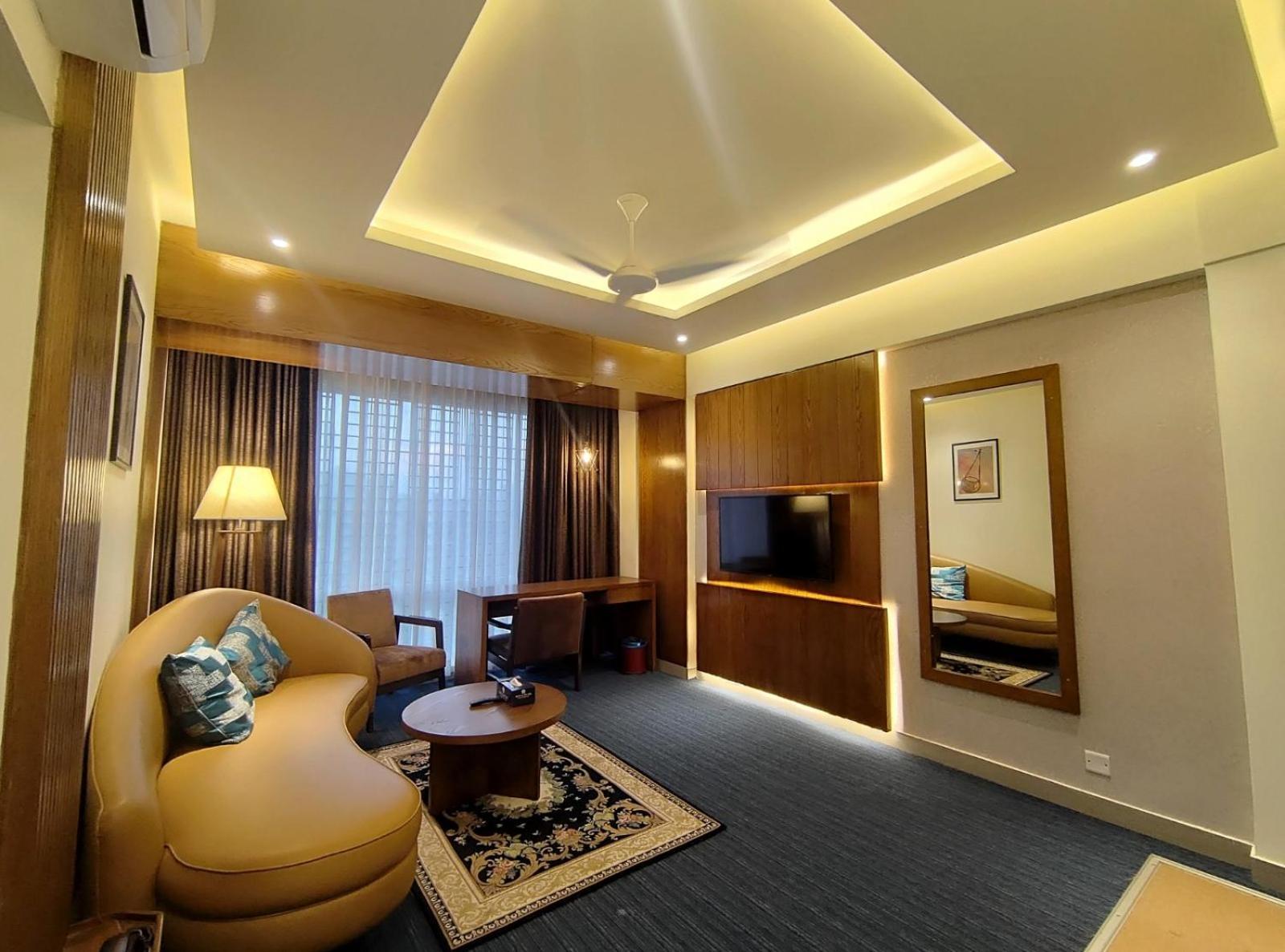 Hotel Royal Cox'S Bazar Exteriér fotografie
